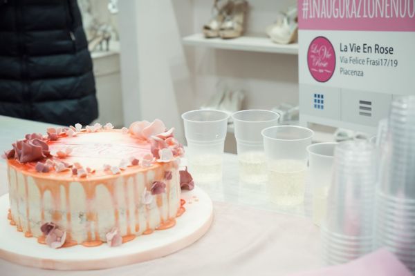 3 marzo 2018: La vie en rose 2.0 - inaugurazione nuova sede 3 marzo 2018: La vie en rose 2.0 - inaugurazione nuova sede