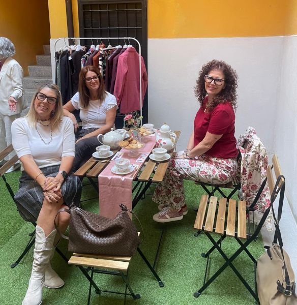 Il The delle signore: ci sono pomeriggi in cui non vieni semplicemente a fare shopping ❤️