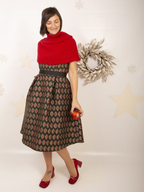 22. Un tocco di rosso nei tuoi look natalizi: certo che sì!